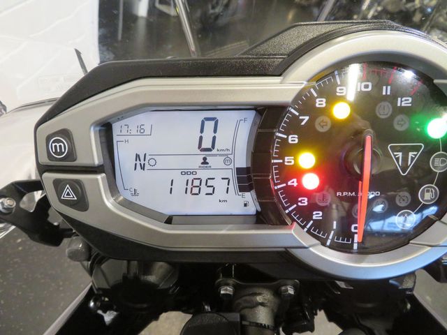 triumph - tiger-800-xcx