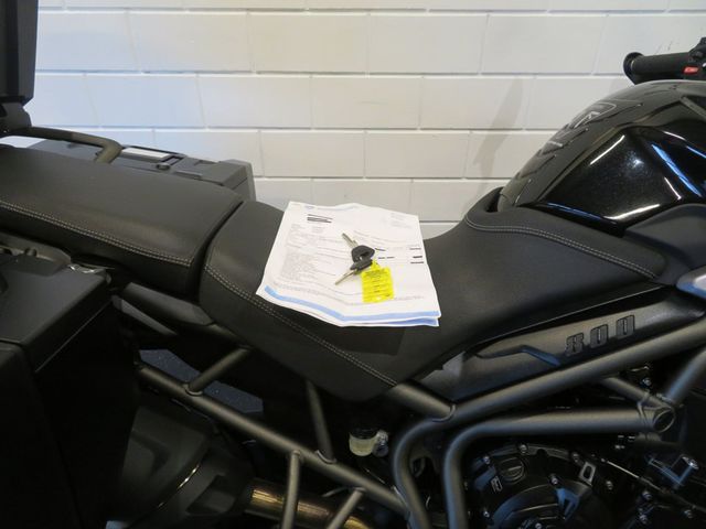 triumph - tiger-800-xcx