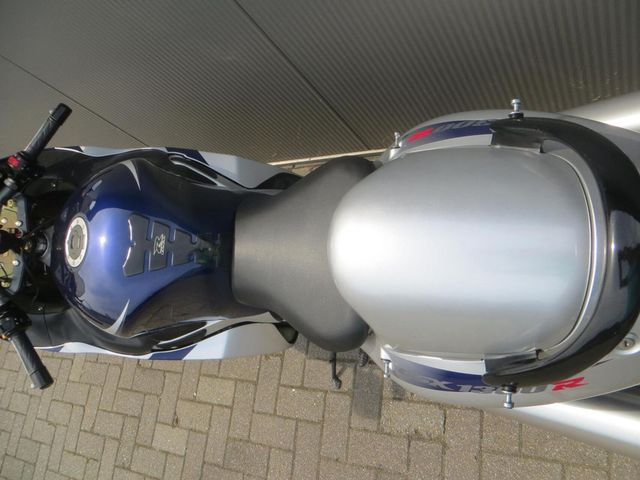 suzuki - gsx-r-1300-hayabusa