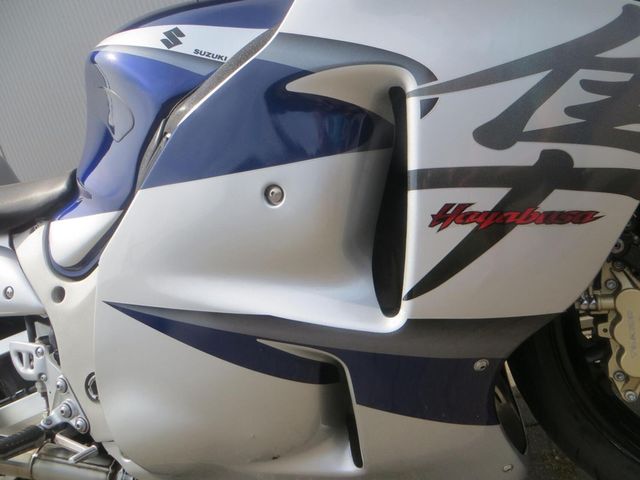 suzuki - gsx-r-1300-hayabusa