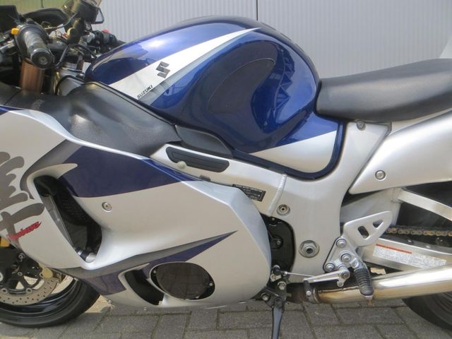 suzuki - gsx-r-1300-hayabusa