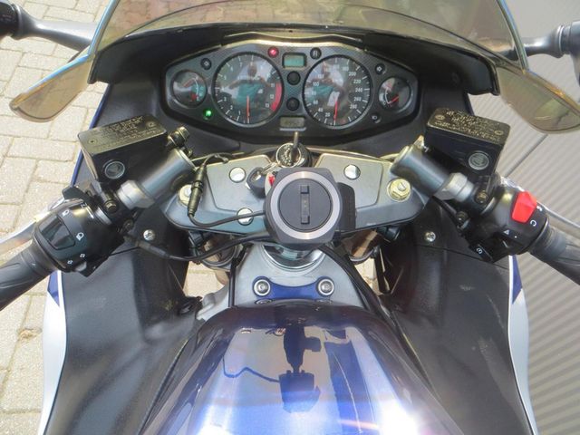 suzuki - gsx-r-1300-hayabusa