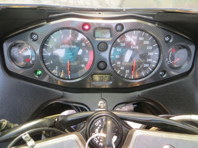 suzuki - gsx-r-1300-hayabusa