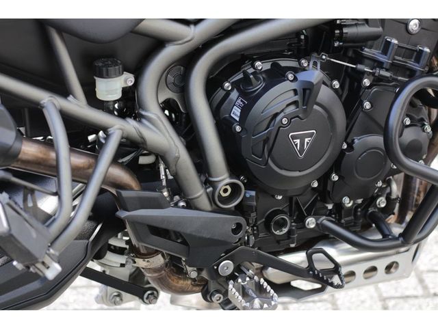 triumph - tiger-800-xca