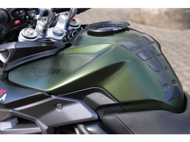triumph - tiger-800-xca
