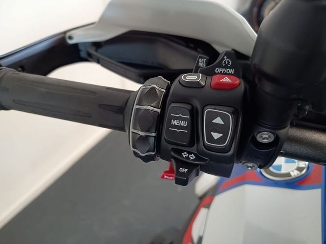 bmw - r-1300-gs