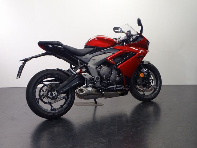 triumph - daytona-660