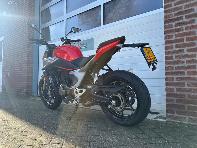 QJMOTOR - srk-600-rs