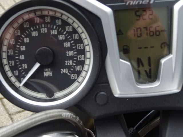 bmw - r-nine-t