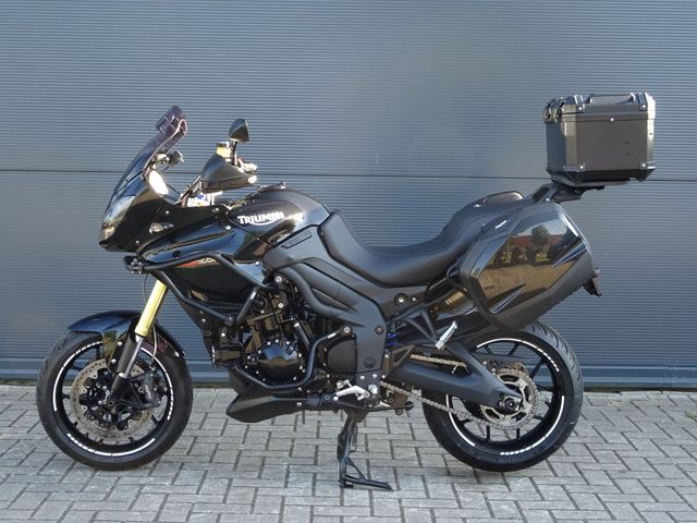 triumph - tiger-1050