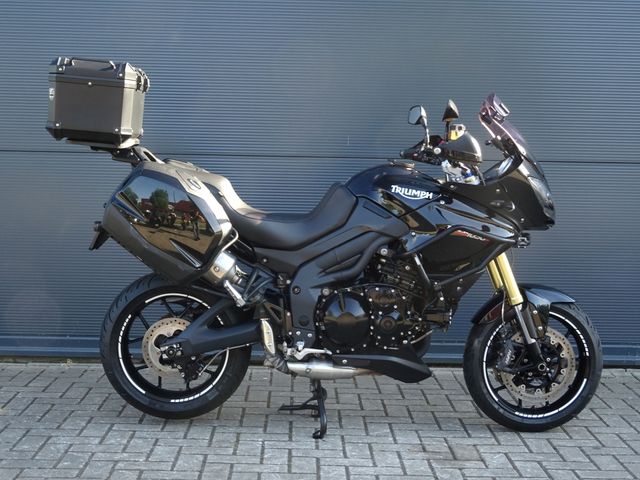 triumph - tiger-1050