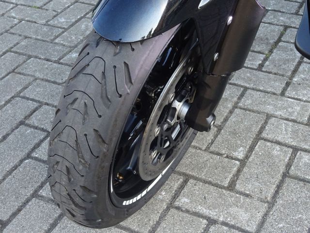 triumph - tiger-1050
