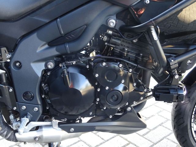 triumph - tiger-1050