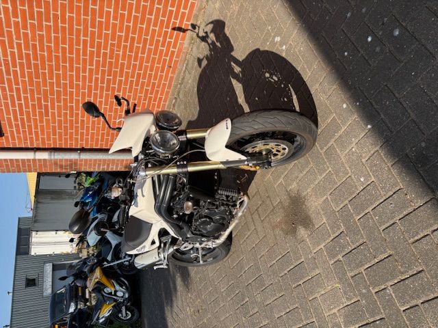 triumph - speed-triple-1050