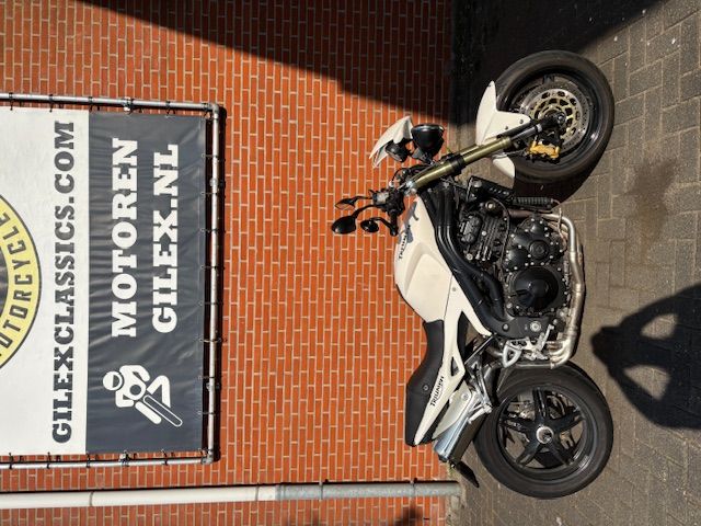 triumph - speed-triple-1050