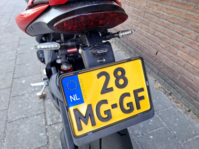 triumph - speed-triple-1050-abs