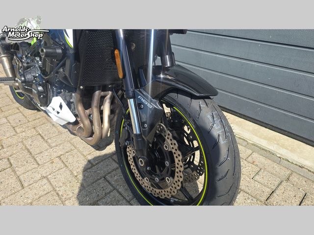 kawasaki - z900
