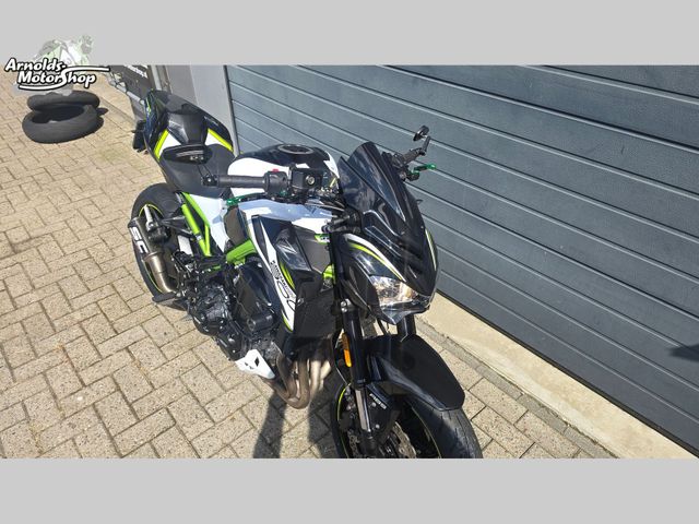 kawasaki - z900