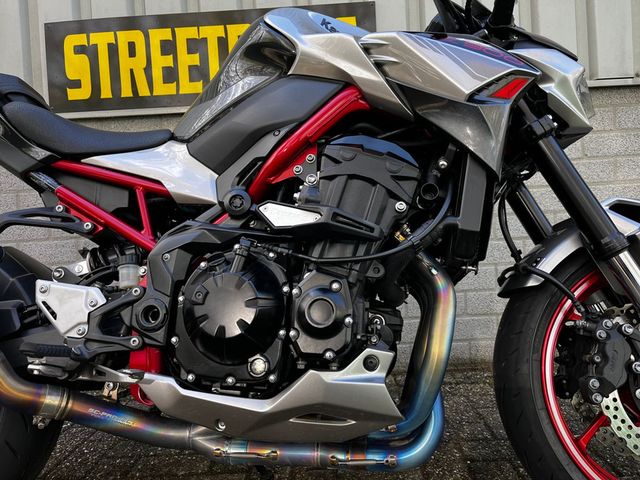 kawasaki - z900