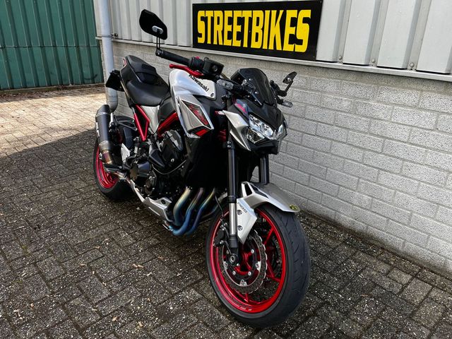 kawasaki - z900