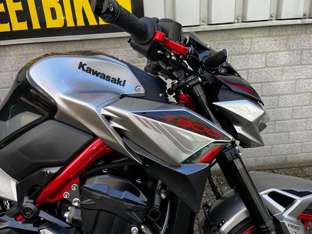 kawasaki - z900