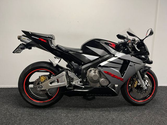 honda - cbr-600-rr