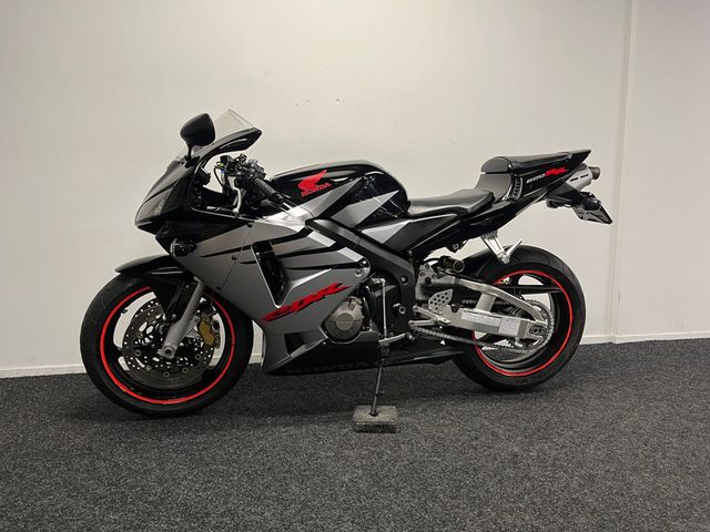 honda - cbr-600-rr