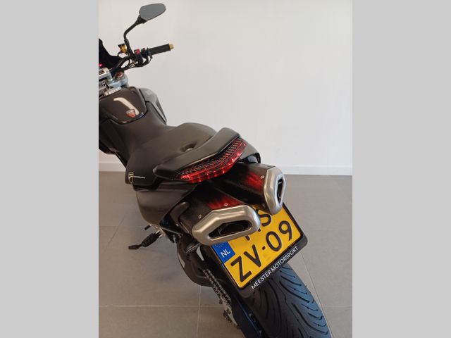 ducati - hypermotard-1100-s