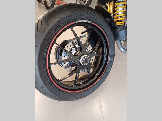ducati - hypermotard-1100-s