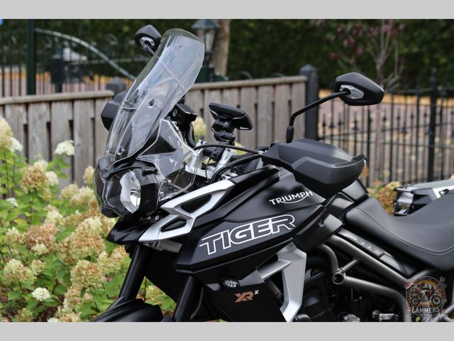triumph - tiger-800-xrx