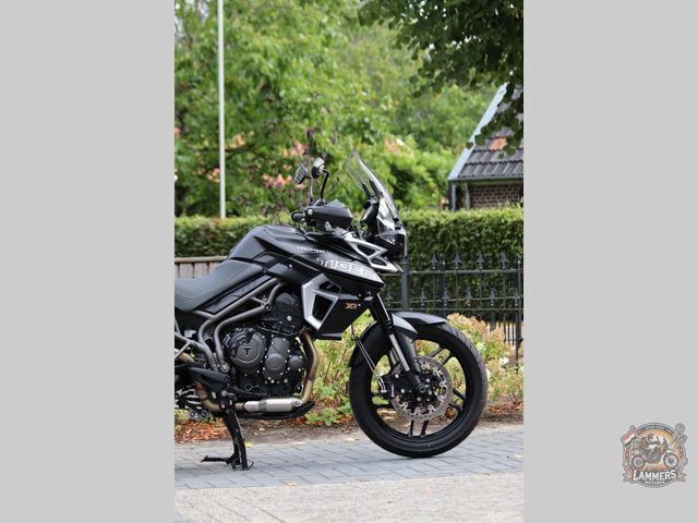triumph - tiger-800-xrx