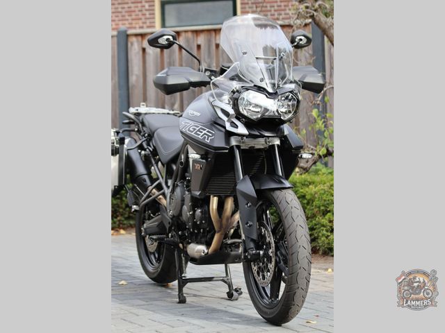 triumph - tiger-800-xrx