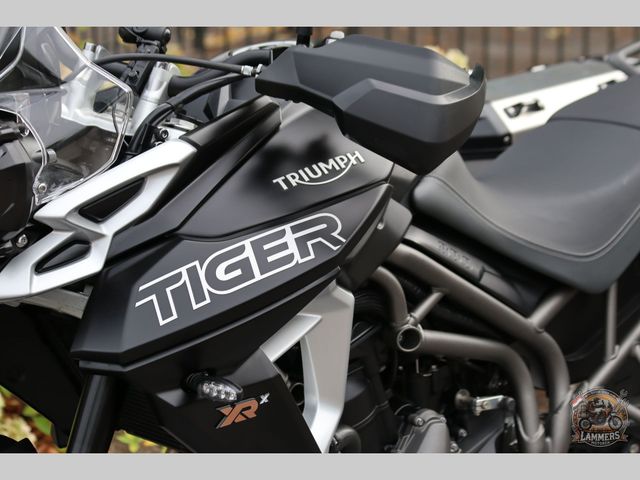 triumph - tiger-800-xrx