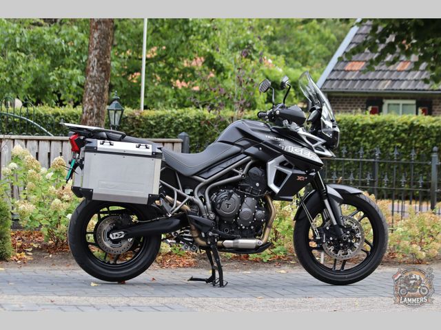triumph - tiger-800-xrx
