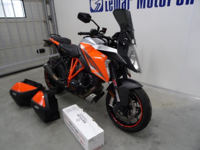ktm - 1290-super-duke-gt