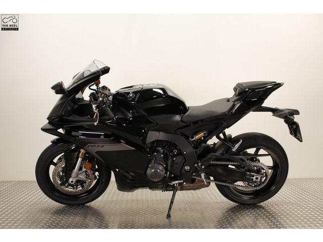 yamaha - r9