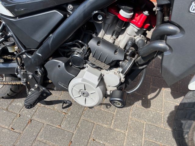 husqvarna - tr-650-strada-abs