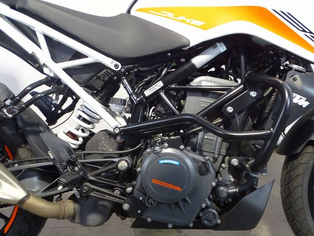 ktm - 390-duke-abs