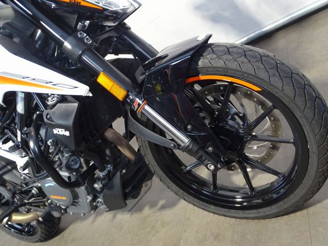 ktm - 390-duke-abs