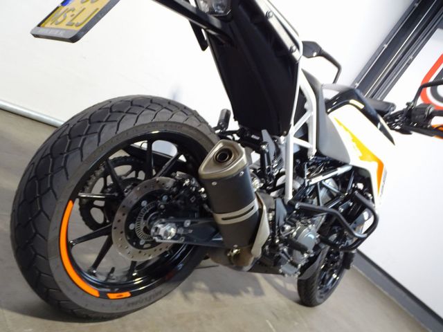 ktm - 390-duke