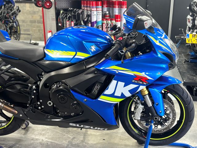 suzuki - gsx-r-750
