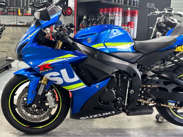 suzuki - gsx-r-750