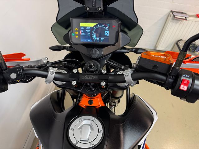 ktm - 790-adventure-r