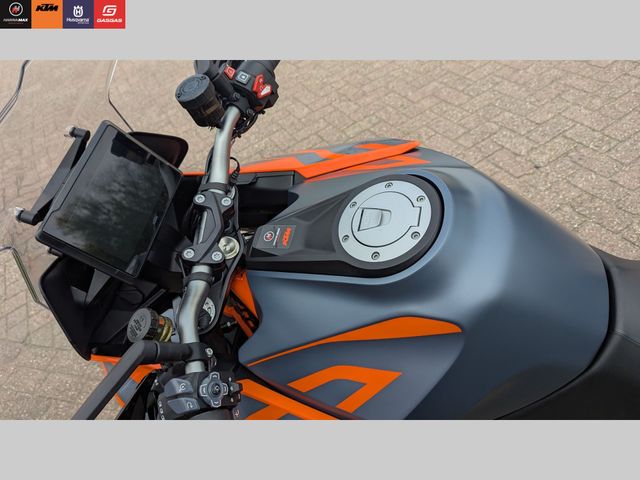 ktm - 1290-super-duke-gt
