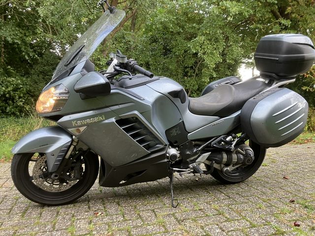kawasaki - gtr-1400