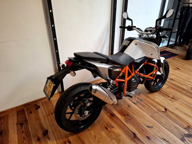 ktm - 690-duke