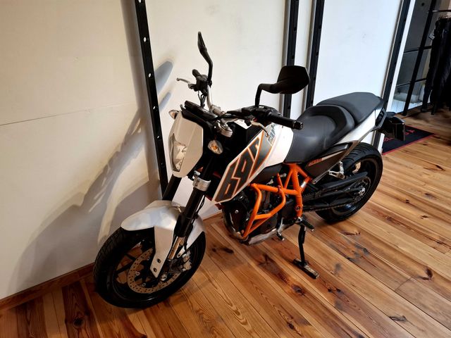 ktm - 690-duke