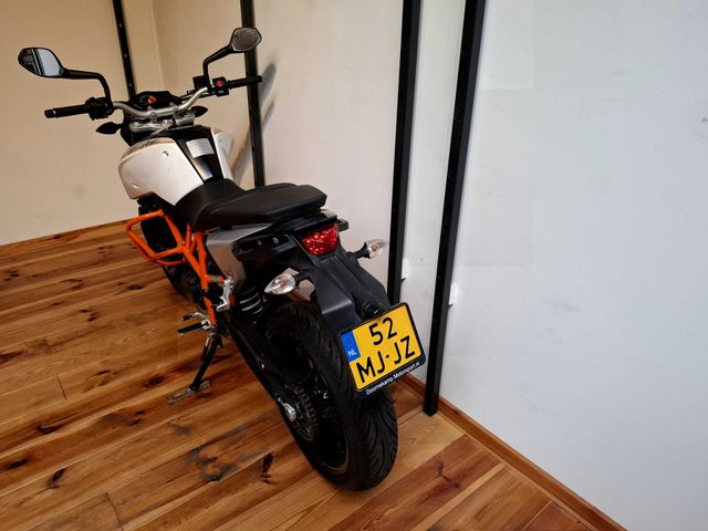 ktm - 690-duke