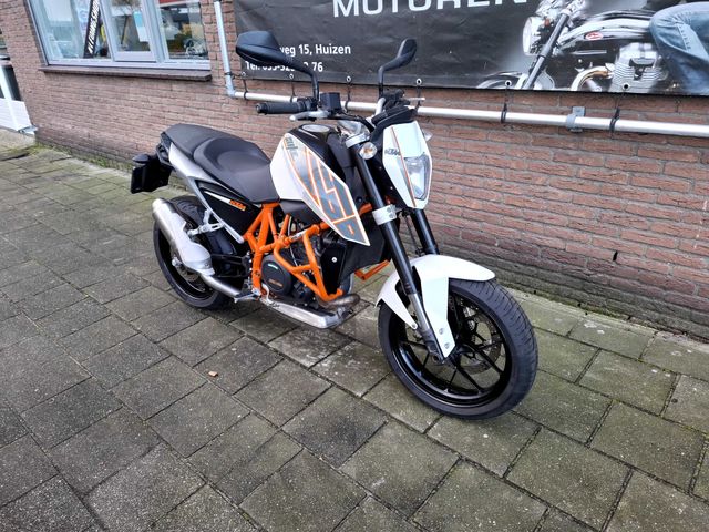 ktm - 690-duke