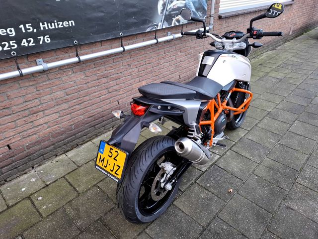 ktm - 690-duke